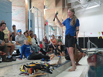 One-arm freedom-paddle training at pool